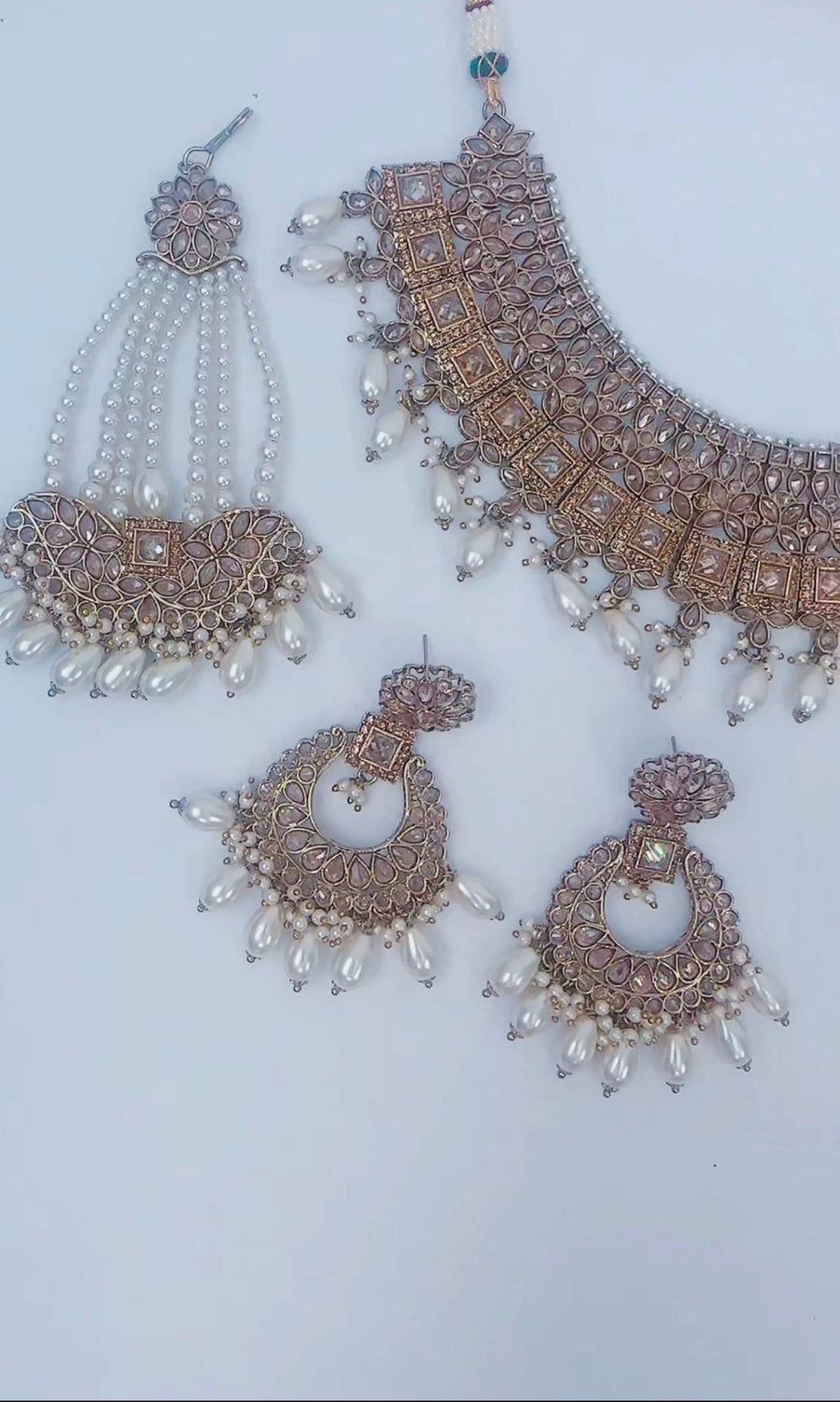 Indian Pakistani Jewellery Hajar: Jewellery set, tikka, chand bali earrings, jhoomar and choker necklace set - Bijoux Pieces