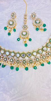 Indian Pakistani Jewellery Malaika: Gold & green choker, earring, tikka set - Bijoux Pieces