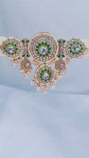 Indian Pakistani Jewellery Meriem: Gold & green choker, earring, tikka set - Bijoux Pieces