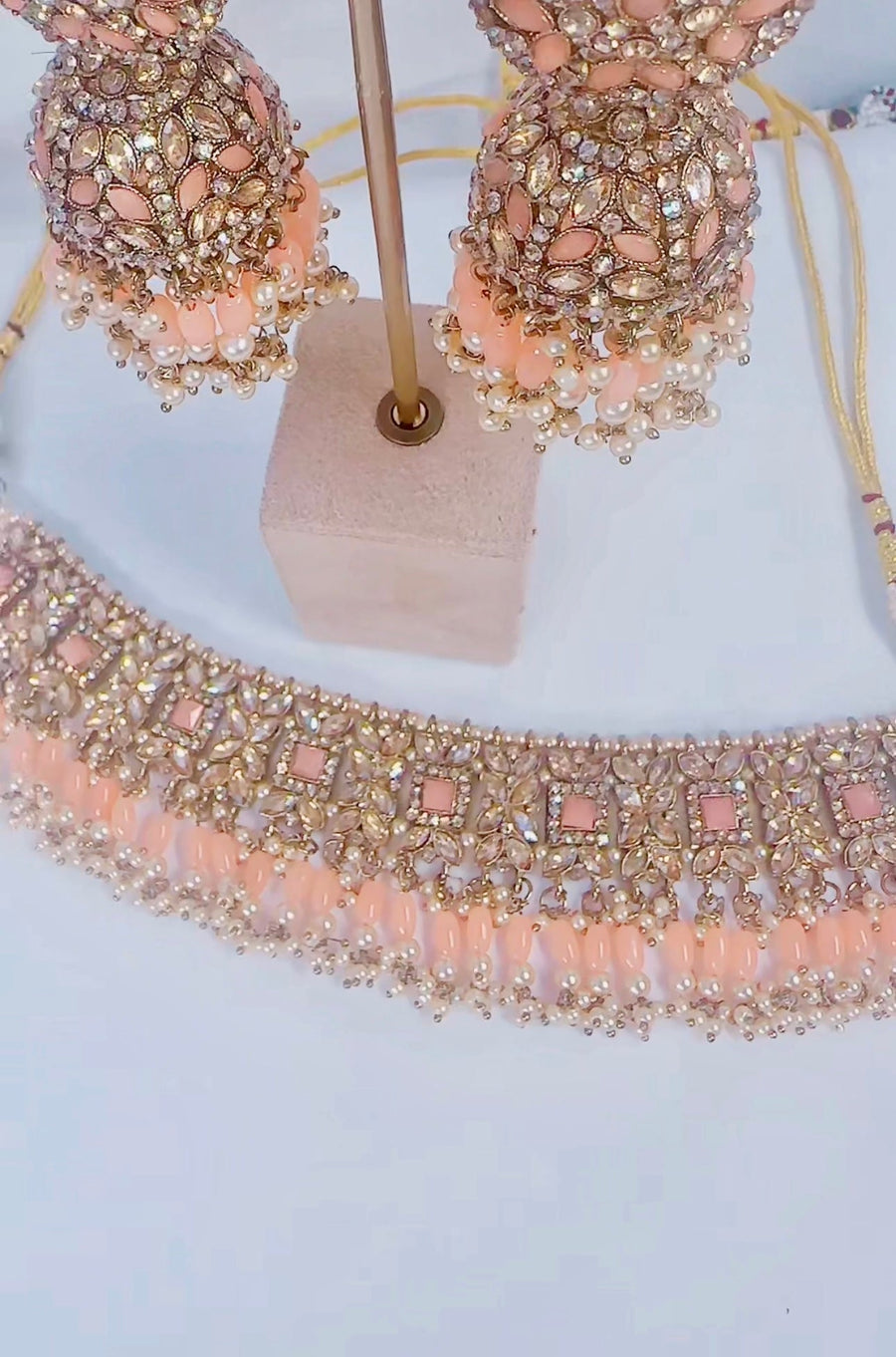 Indian Pakistani Jewellery Pariza: Gold & peach choker, earring, tikka set - Bijoux Pieces