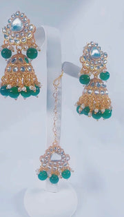 Indian Pakistani Jewellery Soniya: Gold & green choker, earring, tikka set - Bijoux Pieces