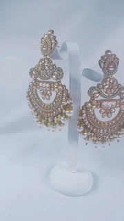 Basma Gold & Pearl Tikka and earring set - Bijoux Pieces