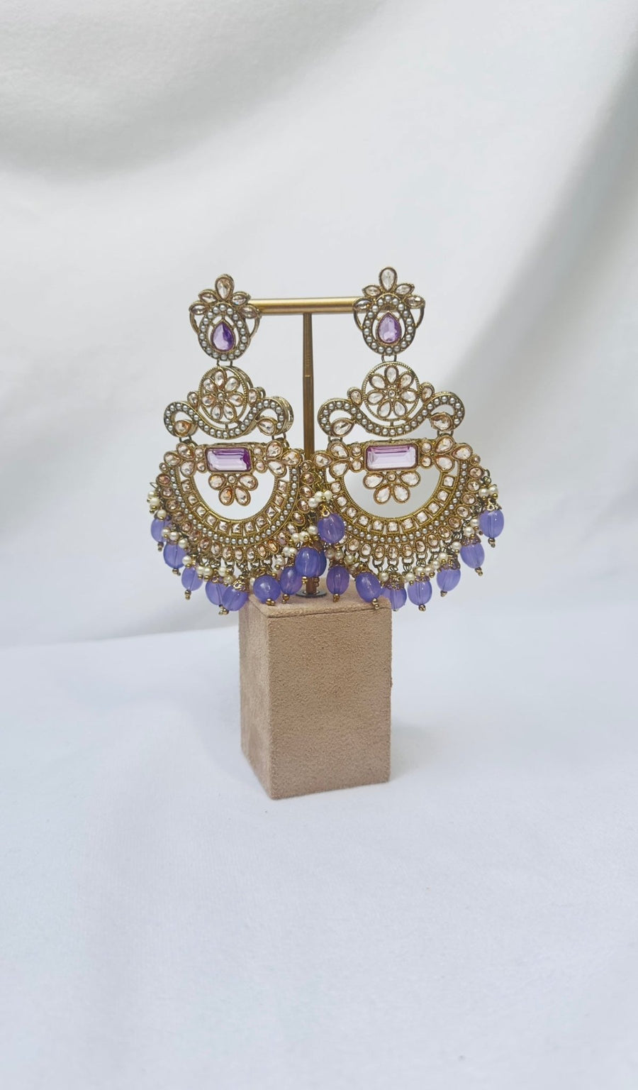 Basma purple & Pearl Tikka and earring set - Bijoux Pieces