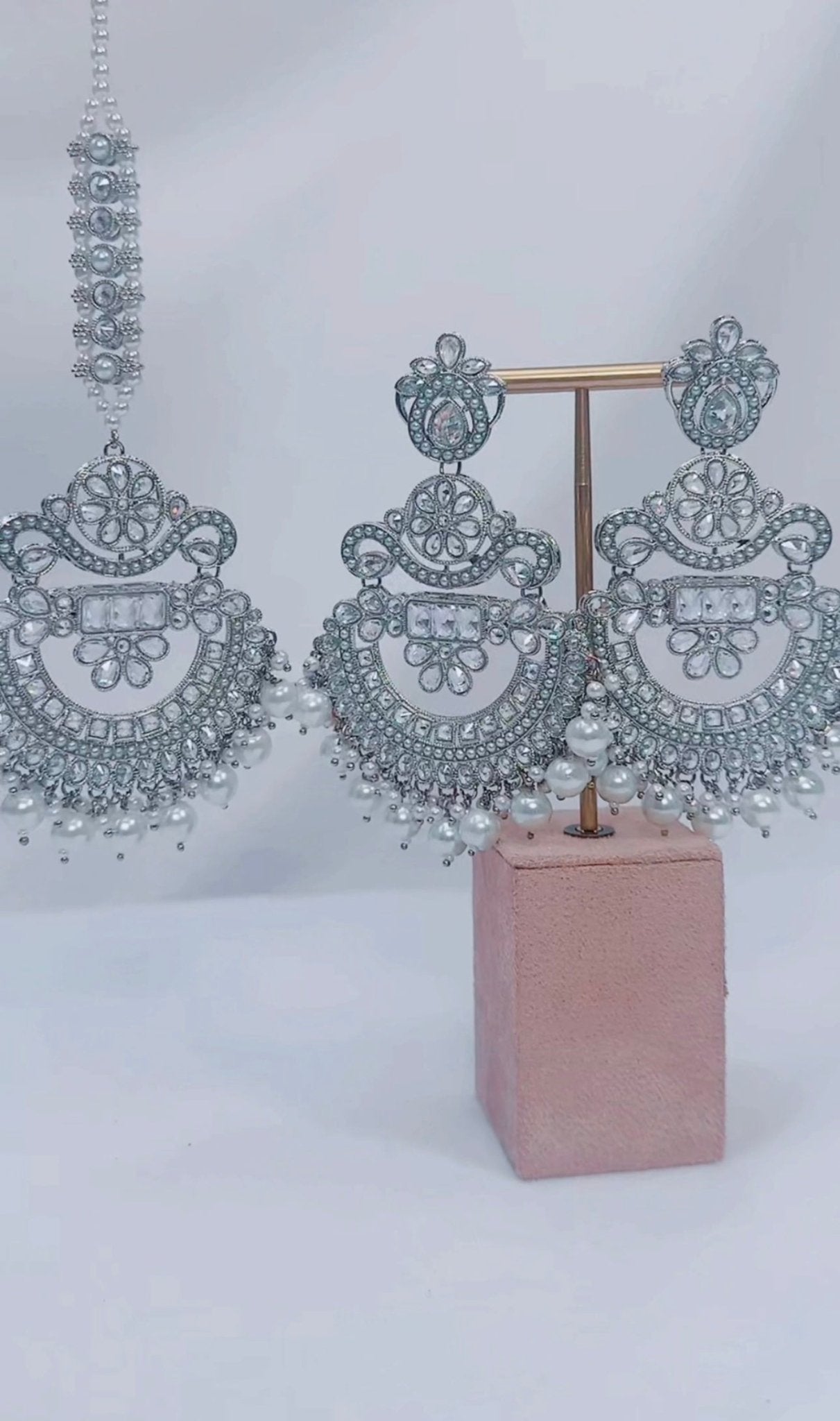 Basma silver & Pearl Tikka and earring set - Bijoux Pieces