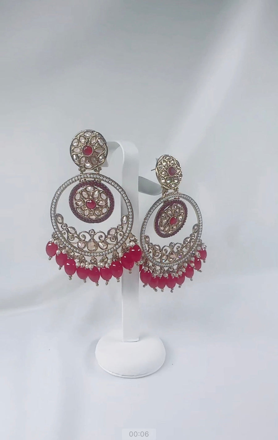 Cyra : Maroon & gold earrings with tikka - Bijoux Pieces