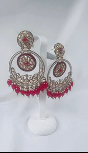 Cyra : Maroon & gold earrings with tikka - Bijoux Pieces