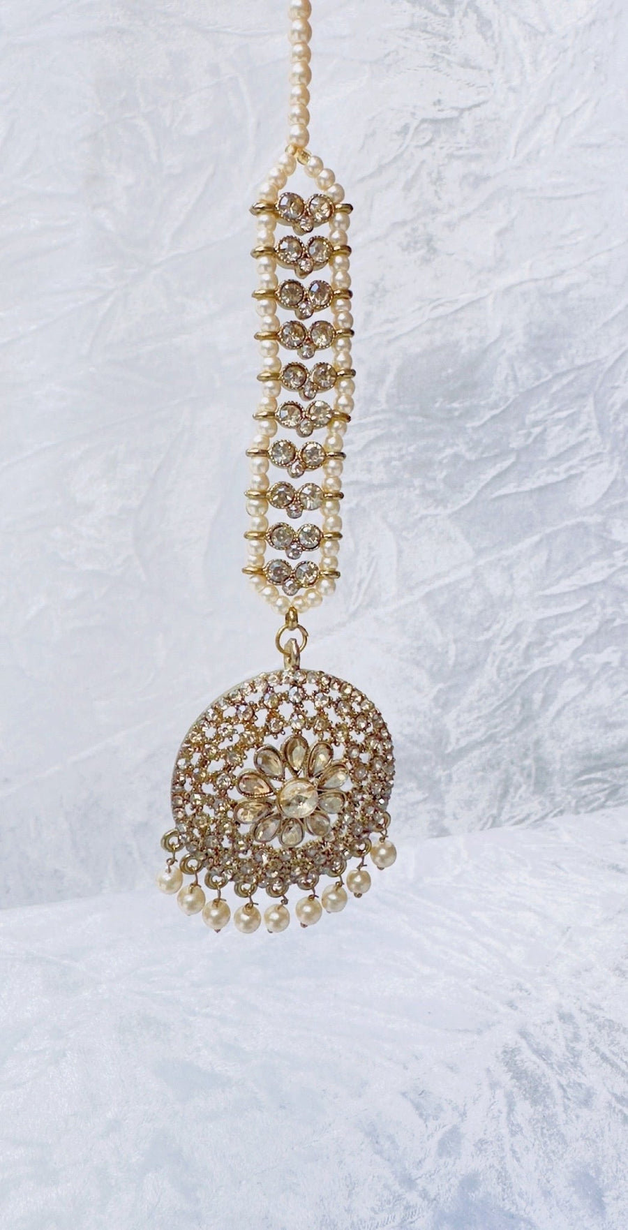 Nazma: Earring & tikka set - Bijoux Pieces